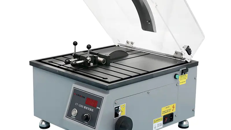 Peralatan di Laboratorium Metalografi